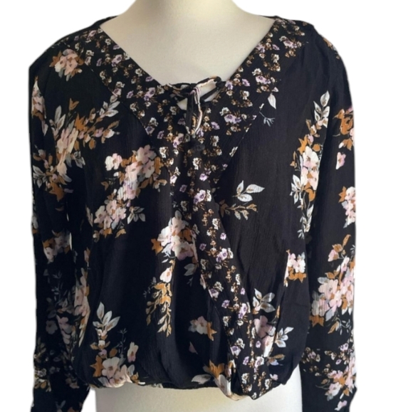 Black Floral Long Sleeve Blouse - Picture 4 of 6